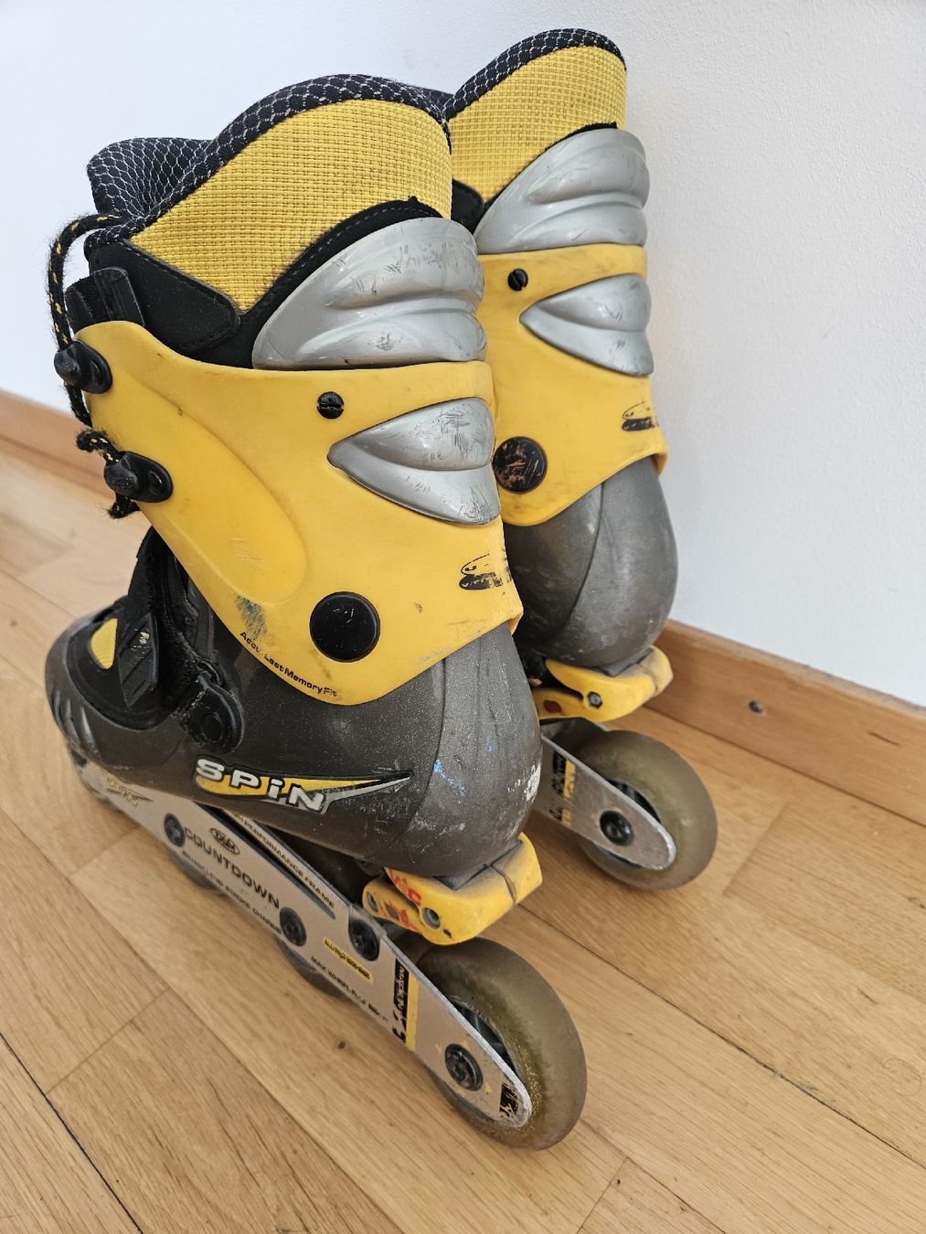 Pattini in linea & Pattini a rotelle: Rollers SPIN – Inline – Bon état – Usato da Monthey venduto da darkmine 1