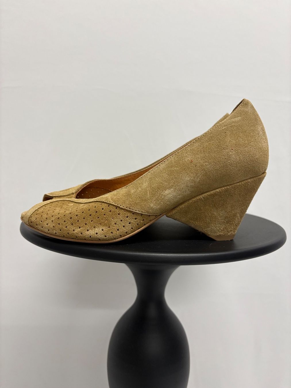 Copenhagen Scarpe da donna: Anonymous Copenhagen Tiffany Triangle Pumps beige 36 Leder – Nuovo (secondo la descrizione) da Regensdorf venduto da secondchancefashion 1