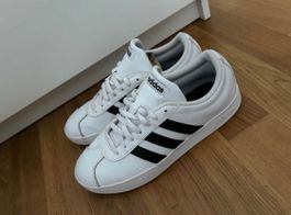 Baskets Adidas blanches