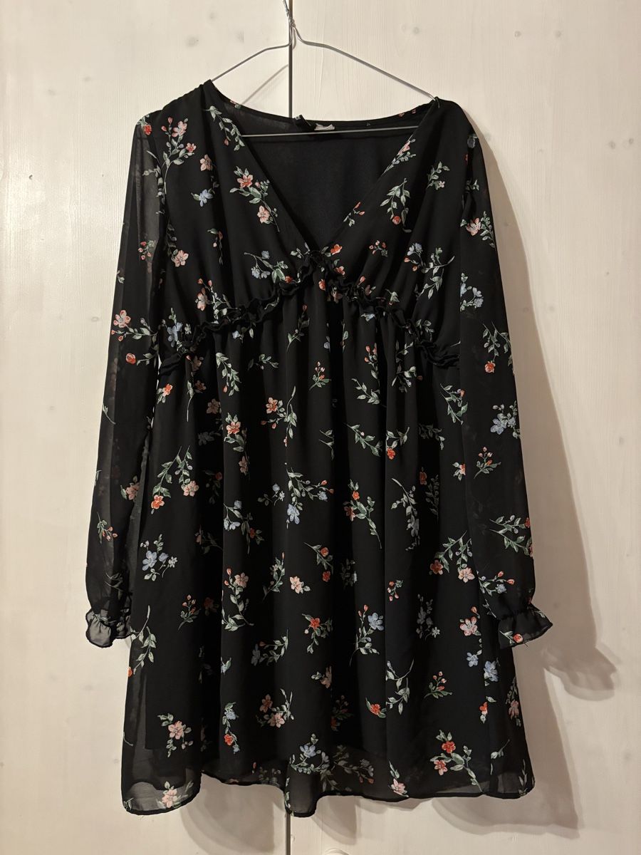 H&M Vestiti: black flower dress – Usato da Niederhelfenschwil venduto da Carolin_