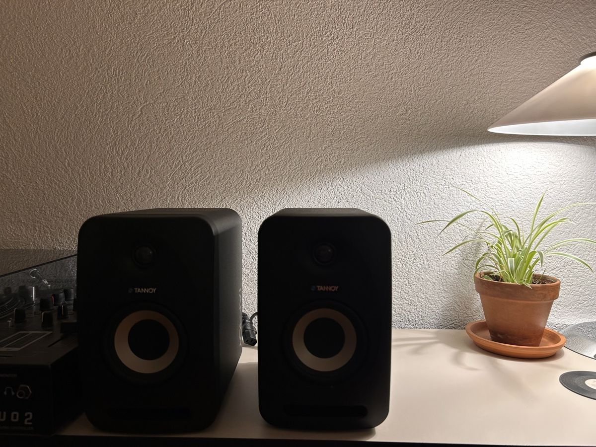 Tannoy Casse acustiche: Tannoy Reveal 402 – Usato da Vevey venduto da dafunkychild 1