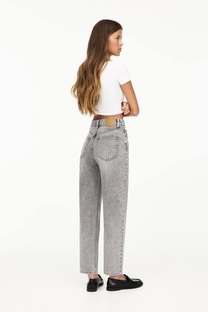 Pull&Bear Jeans: Mom-Jeans  – Usato da Riehen venduto da zvillimchaste 1