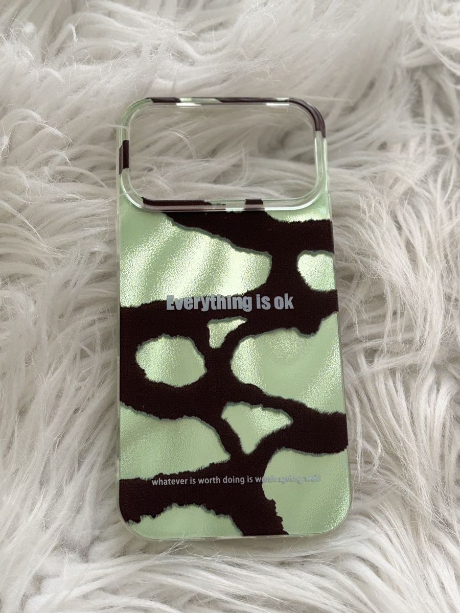 Apple Cover & Protezioni schermo: iPhone 17 Pro Max Hülle mit Muster – Nuovo e nell'imballaggio originale da Egg b. Zürich venduto da alessiadm