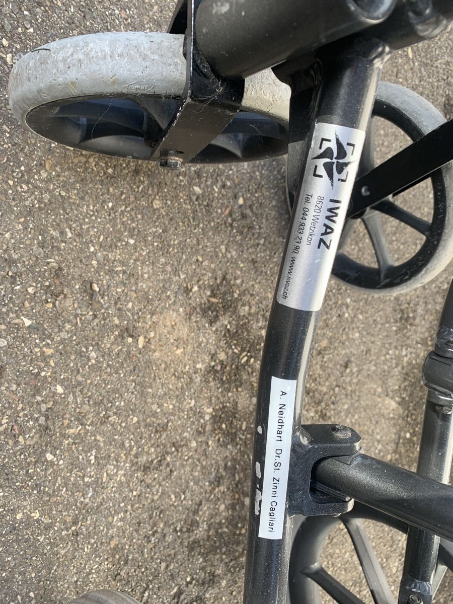 Ausili per la deambulazione: BREEZY Rollator – Usato da Gutenswil venduto da Bregenzer8610 6