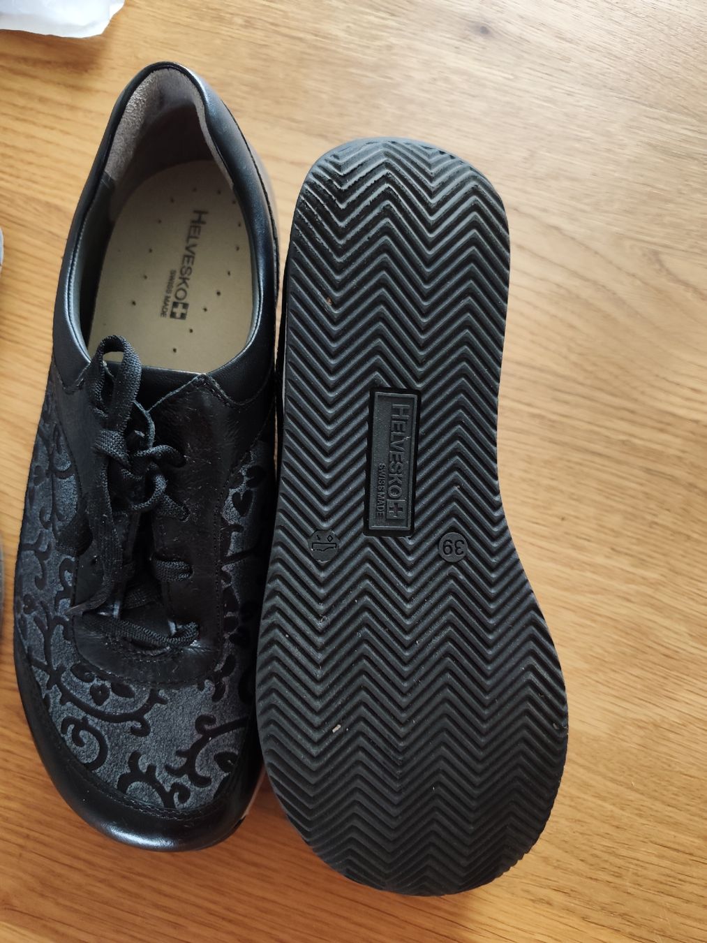Helvesko Damenschuhe: helvesko Grösse 39 – Gebraucht aus Muttenz von Hermesvonthan 2