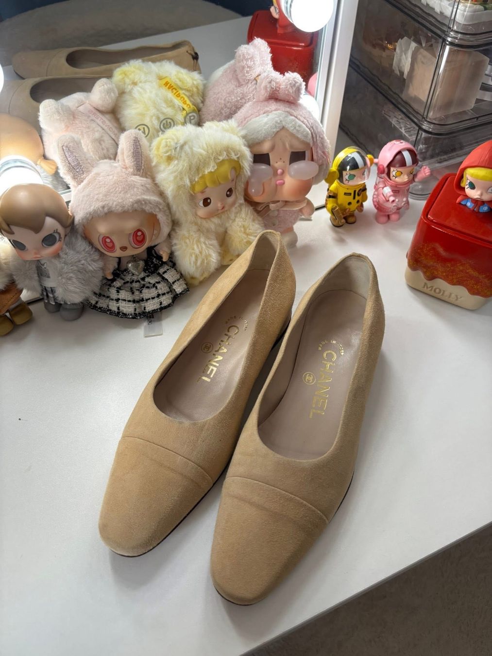 Chanel Scarpe da donna: Chanel Beige Shoes Flat – Usato da St.Josefen venduto da lop_lh8d