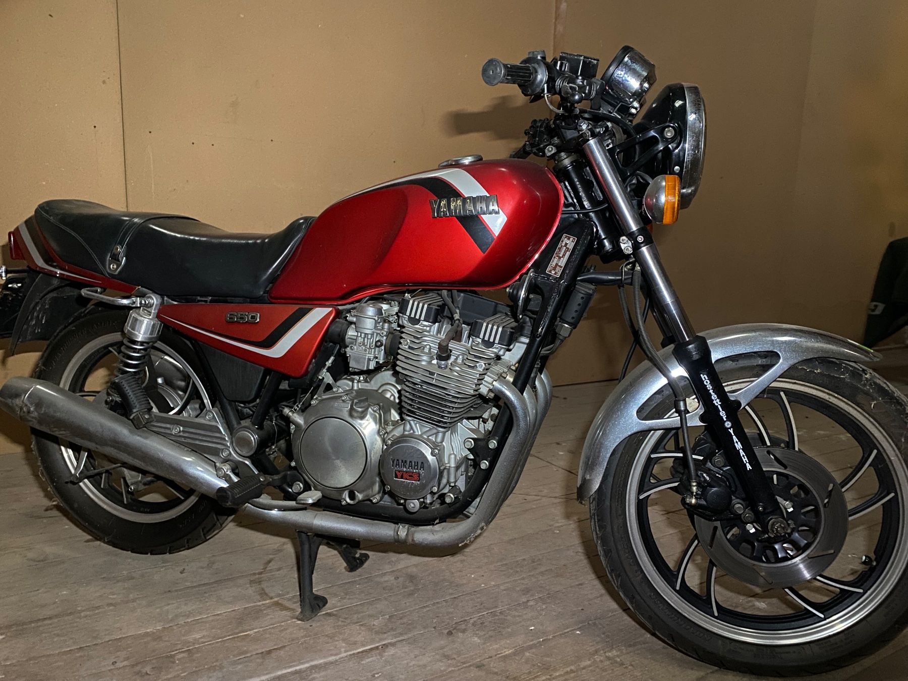 Yamaha Touring: Yamaha XJ 650 ( 4K0 ) – Usato da Auenstein venduto da guzischmid