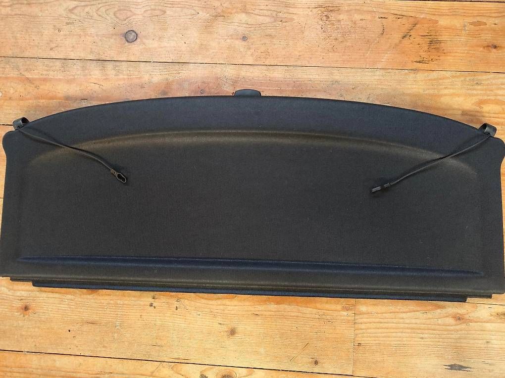 BMW Tutti pezzi di ricambio auto: BMW X1 Laderaumabdeckung – Usato da Uetikon am See venduto da kaefer61 3