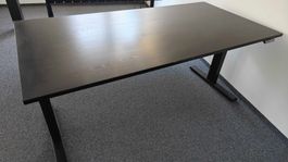 Elektrisch höhenverstellbarer Schreibtisch – 200 × 100 cm