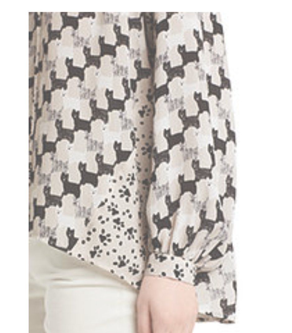 Marc Cain Camicette: Marccain Bluse mit Hündchen-Print Gr 38 – Nuovo e nell'imballaggio originale da Volketswil venduto da praxis12 2