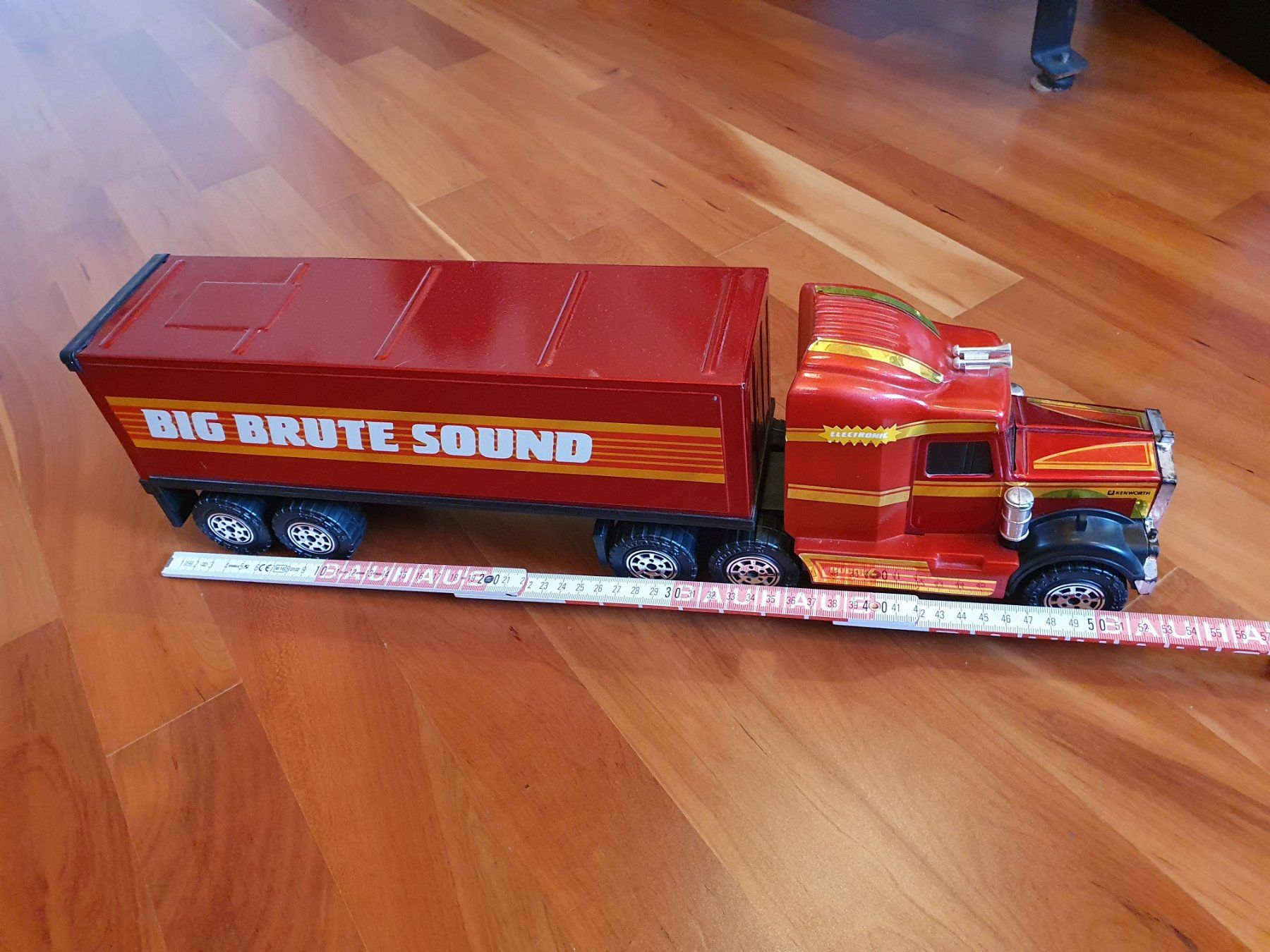 Giocattoli: Kenworth Truck mit Sound – Usato da Triesen venduto da platzproblem1 3