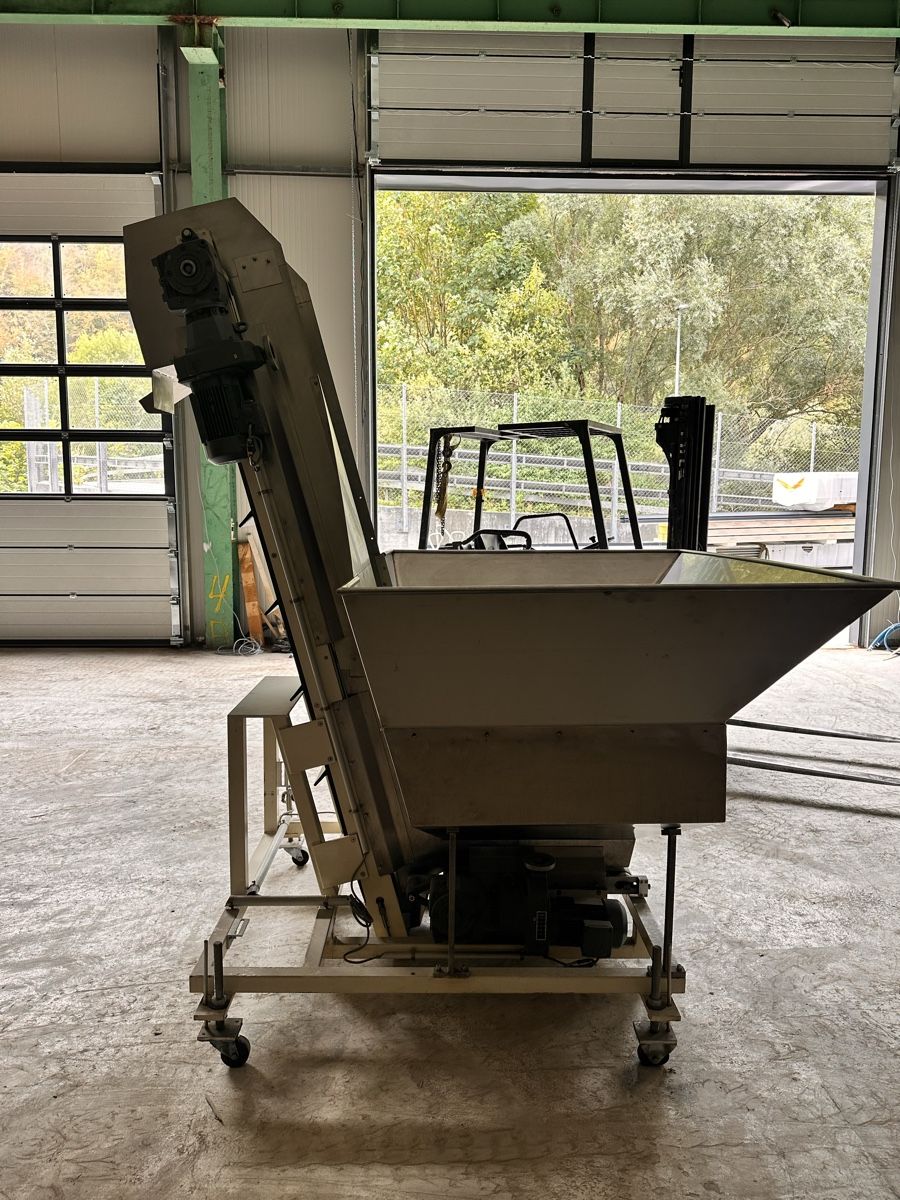 Macchine per carico, silaggio e trasporto: Dosier- und Zuführanlage – Usato da lyssach venduto da brax2019 1