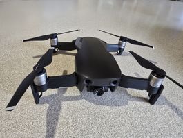 Drone DJI Mavic Air - Excellent état - Avec accessoires!