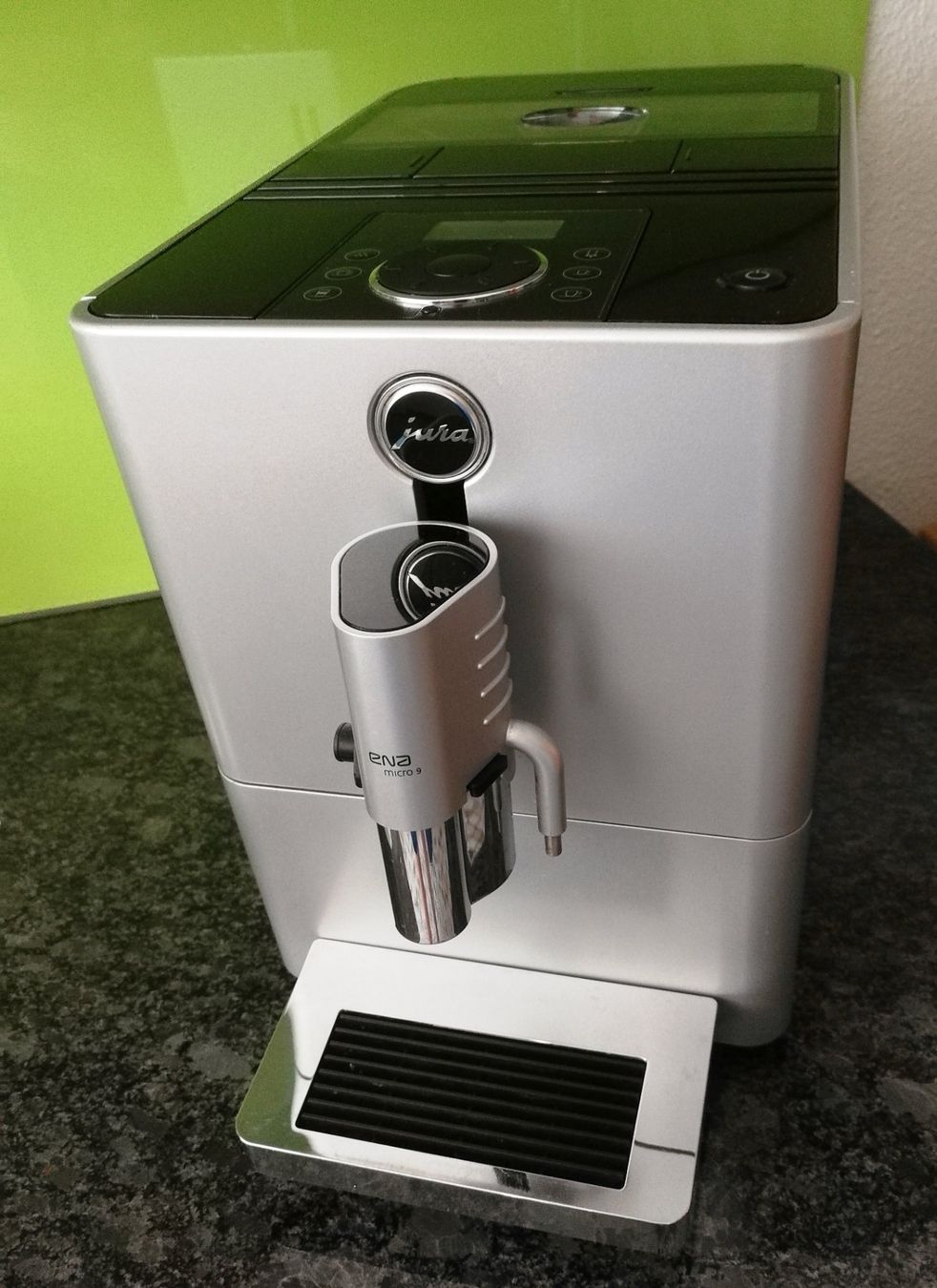 Jura Macchine per caffè & Macchine per espresso: JURA ENA Micro 9  One Touch Vollautomat – Usato da Zürich venduto da SciTec