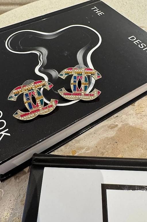 Chanel Ohrringe & -stecker: CHANEL OHRSTECKER BUNT – Neu (gemäss Beschreibung) aus Schwyz von bofb
