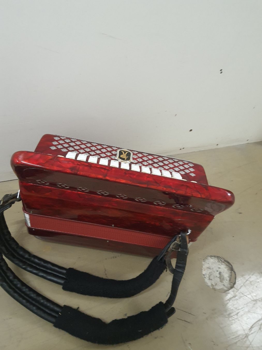 Strumenti musicali: accordéon chromatique 4 voix  – Usato da Pont-de-la-Morge venduto da Mirabelle0 7