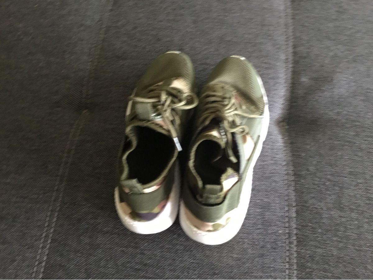 Damenschuhe: Camouflage Sneakers Gr. 40 – Gebraucht aus Endingen von Warlock 1