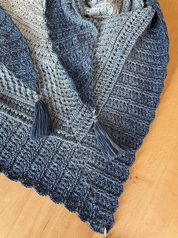 Foulard & Sciarpe: Schultertuch Watteweich – Nuovo (secondo la descrizione) da Neuhausen venduto da Mandala65 1