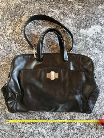 Schwarze Handtasche, Navy Boot