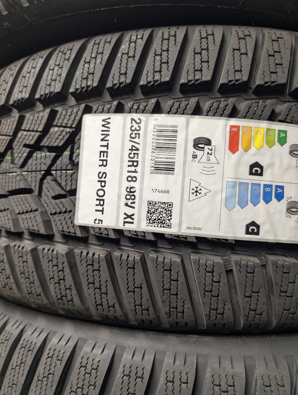 Dunlop Pneus & Kompletträder: Winterreifen  – Neu und originalverpackt aus Dürrenäsch von Pneu-Idris 2