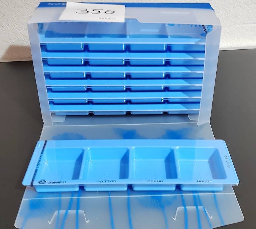 Contenitori & Simili: 350/Pillenplanerbox / Tablettendispenser – Usato da Liebefeld venduto da mul_9dx2