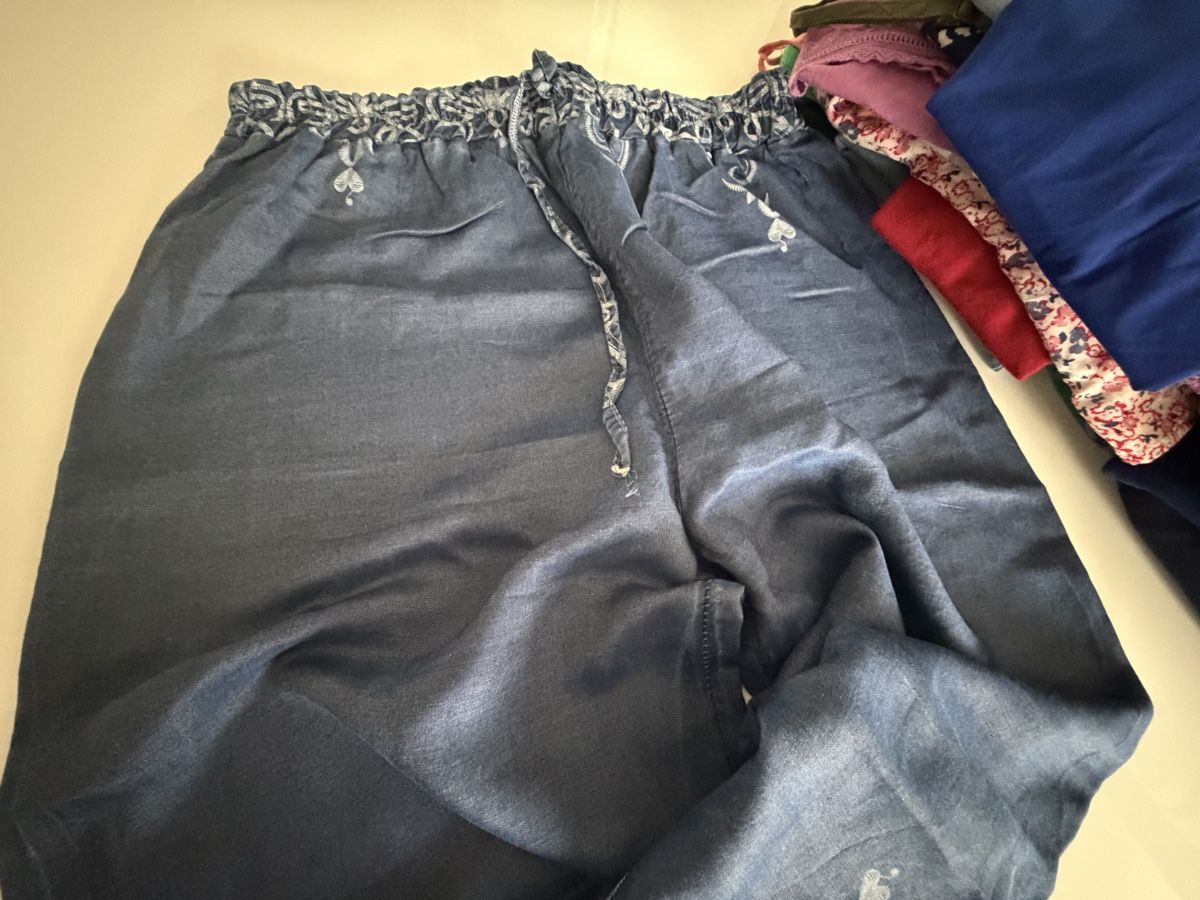 Lotti di vestiti: Damen Kleider paket gr M/L – Nuovo (secondo la descrizione) da Winterthur venduto da EasyRS 7