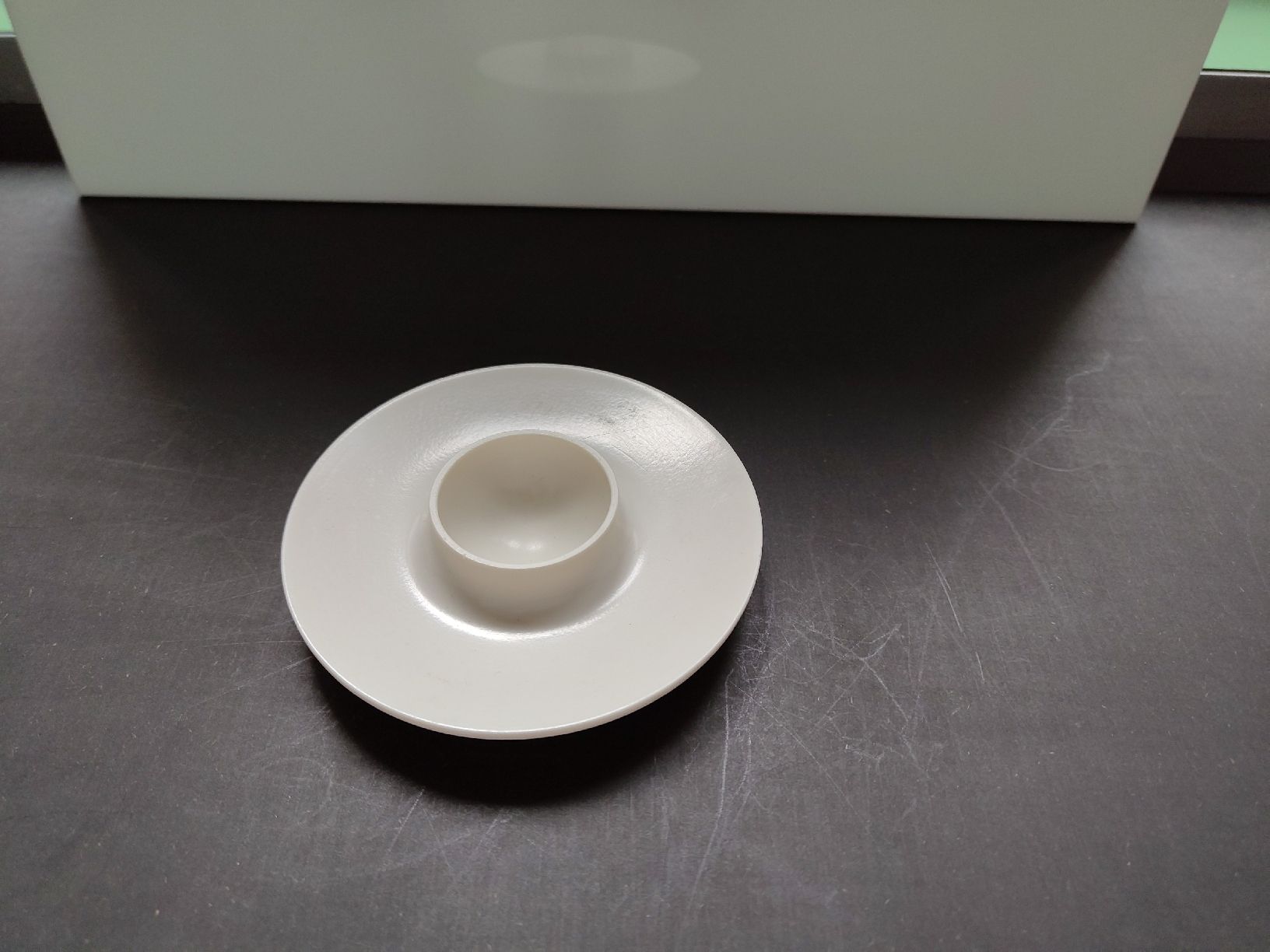 Altre Stoviglie: 2x Eierbecher, Kunststoff, beige – Usato da Basel venduto da kas_8r2y