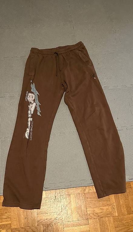 Lots de vêtements: Reisverschluss Pullover und Trainerhose  – D'occasion à Zürich par Pablo_C 4