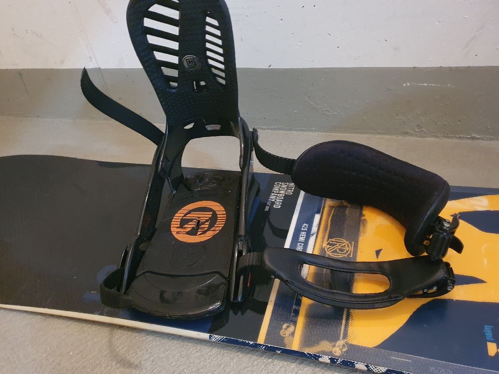 Nitro Snowboard mit Bindung 6