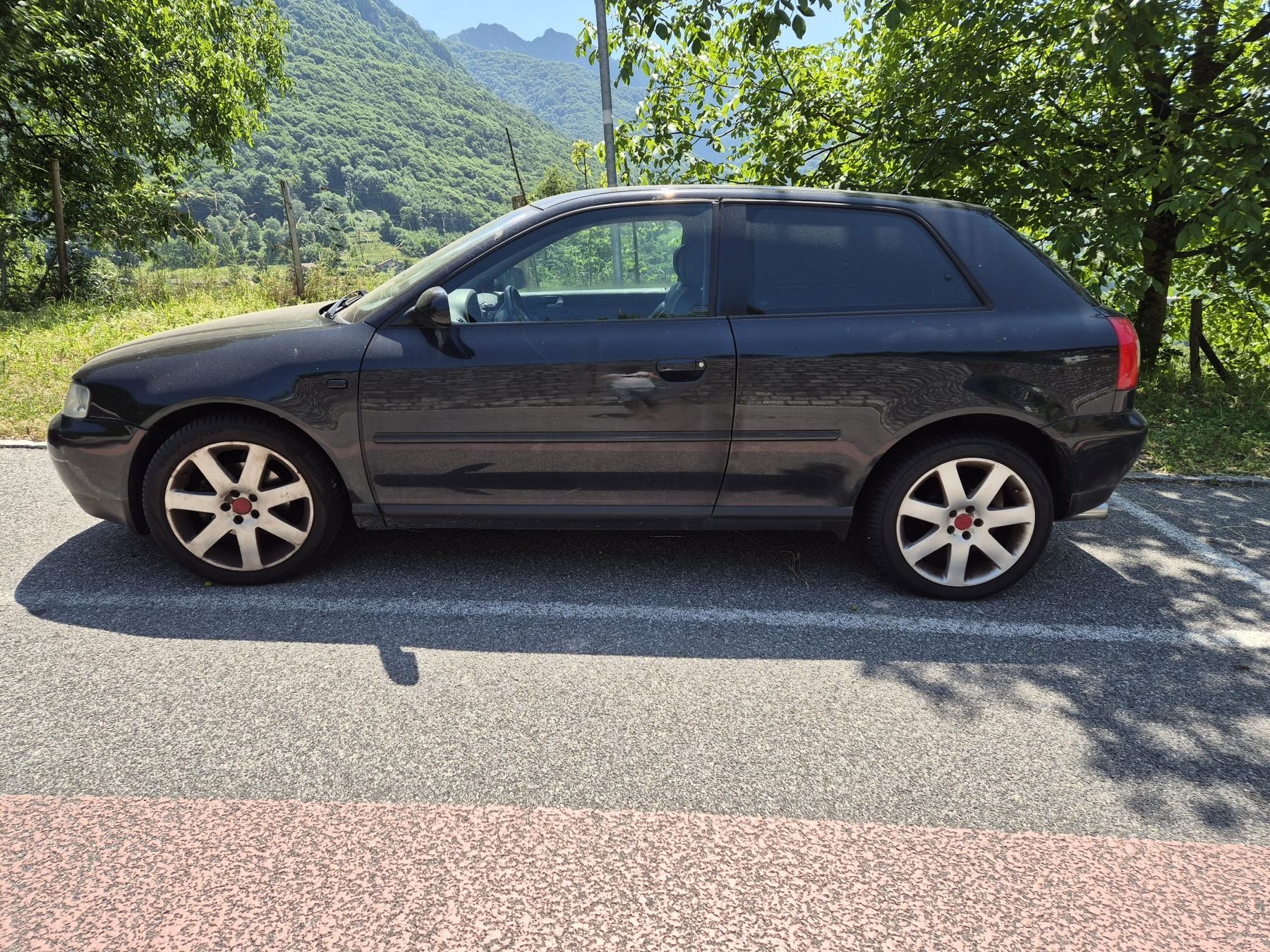 Audi Autos: Audi A3 – 160'795 km – Cambio automatico(Senza Collaudo) – Gebraucht aus Arogno von sim_rr6q