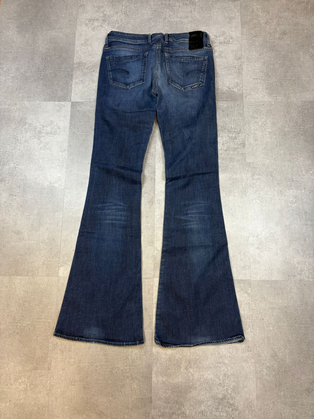 G-Star Jeans: G-Star RAW Bootcut Flared Jeans - Grösse M/30 – Nuovo (secondo la descrizione) da Werdenberg venduto da hase.vintage 1