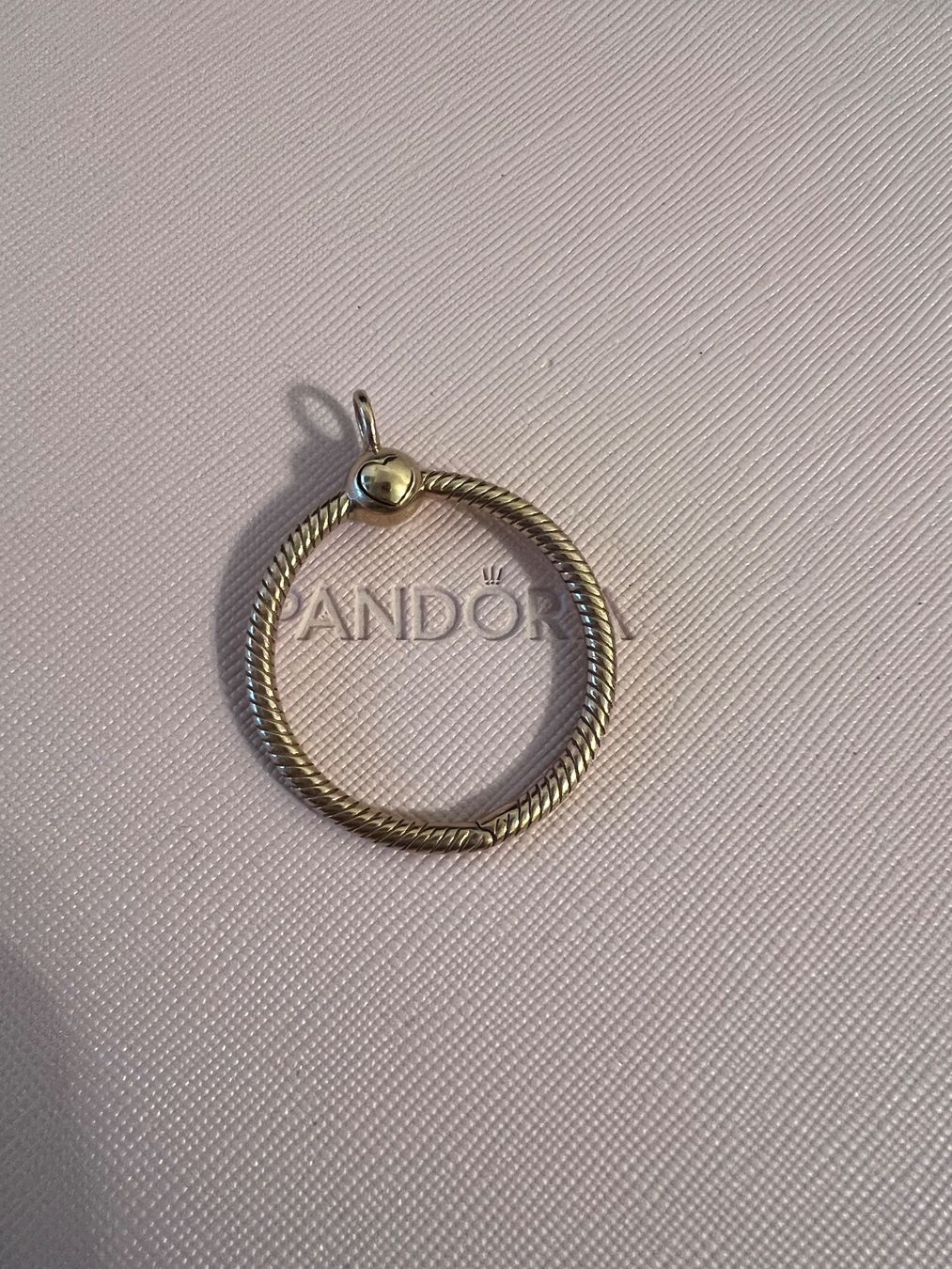 Pandora Pendentifs: Original Pandora O pendant rosegold medium – D'occasion à Toffen par Vanessa_Germann