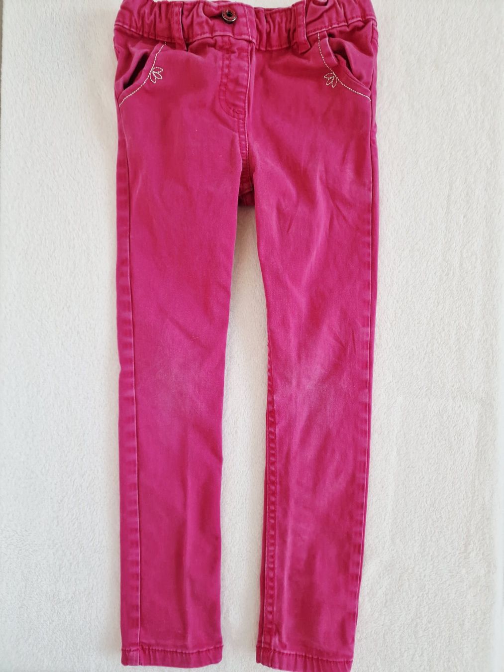Pantaloni: Mädchen Jeans Hosen Gr. 110  Pink – Usato da Hallau venduto da CHACLA