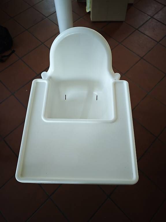 Ikea Seggioloni: Ikea Kinder Hochstuhl mit Tablett – Usato da Rüfenacht BE venduto da Sumatrabali