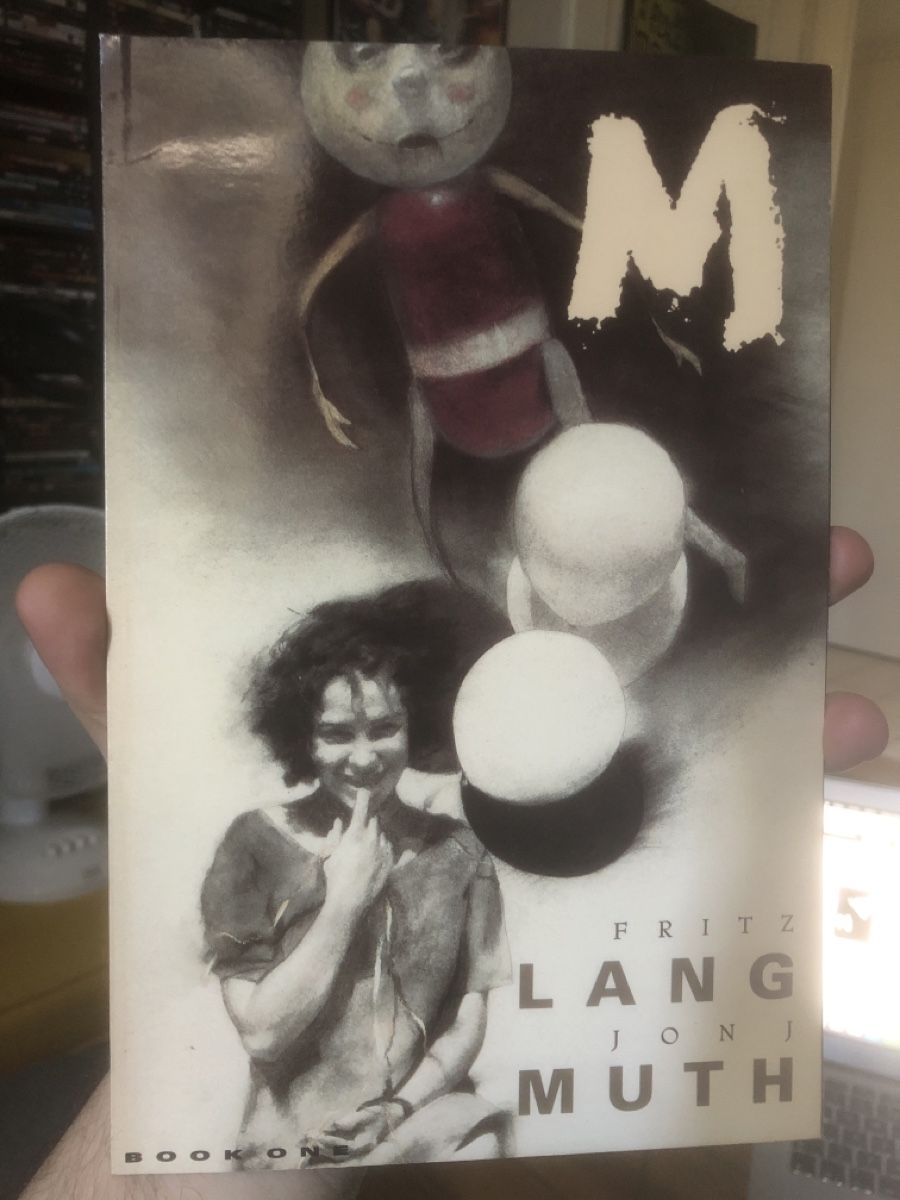 Fumetti: M, book one by Fritz Lang & Jon J Muth - Prestige Format – Usato da Lausanne venduto da fransadpop
