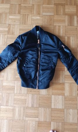 Alpha Industries Bomberjacke schwarz Gr XS