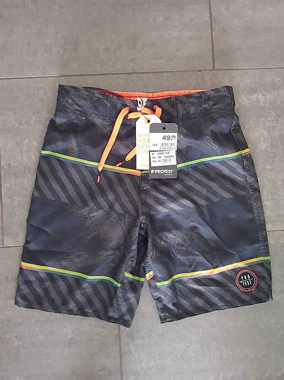 Costumi da bagno: Short de bain neuf 152 – Usato da Onnens FR venduto da oma_7ngq