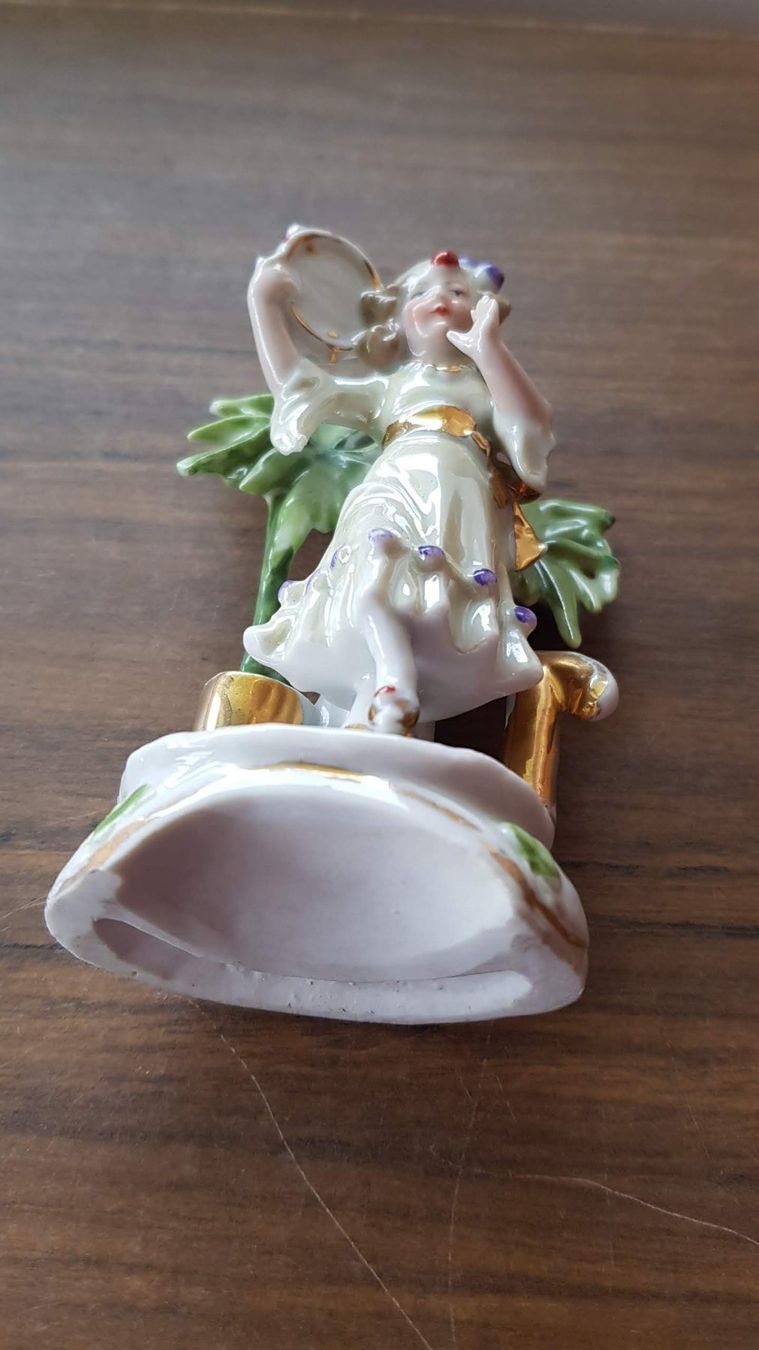 Statuette: Porzellanfigur antik - Mädchen – Usato da Mörschwil venduto da antiksalon 7