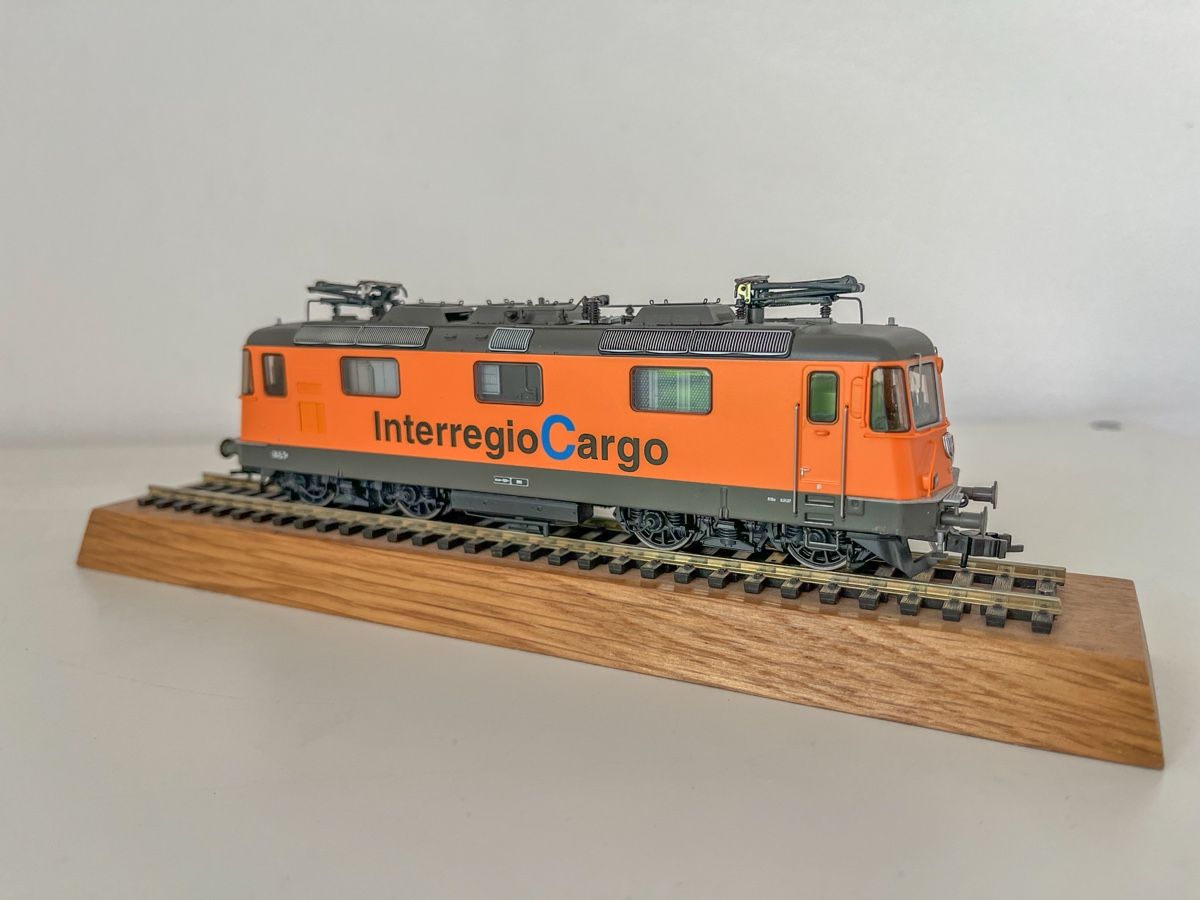 Roco Modellini di ferrovie: Roco Re 4/4 11320 IRC DC Sound  – Usato da Font venduto da TrainspottersuisseHo 1