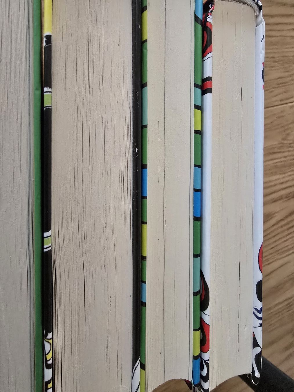 Libri: Tom Gates 4 Bücher - neuwertig – Usato da Brüttisellen venduto da Sil2017 1