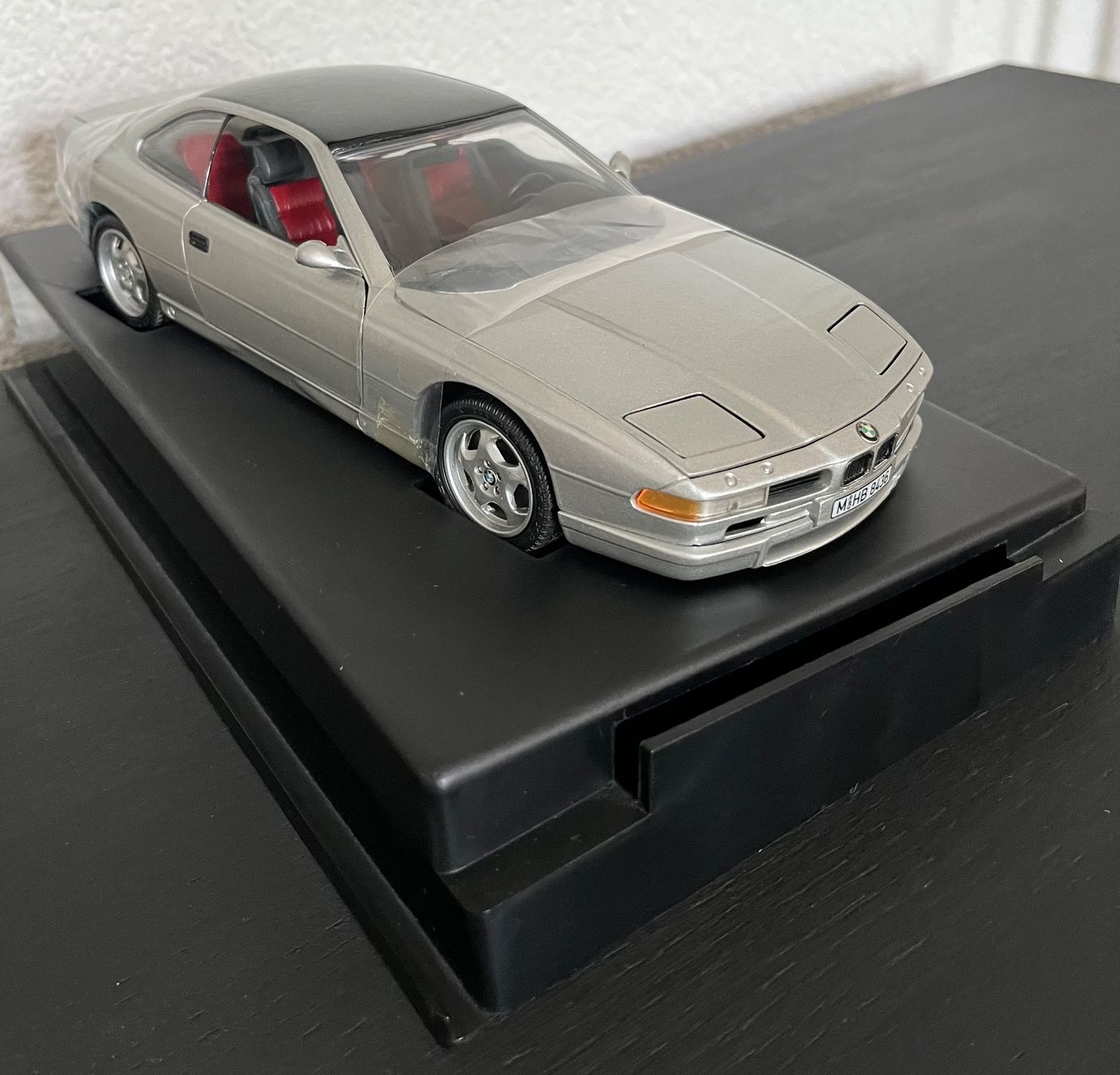 Revell Modellautos: BMW 850 CSi 1:18 Revell – Gebraucht aus St-Cergue von ncu_t267 3