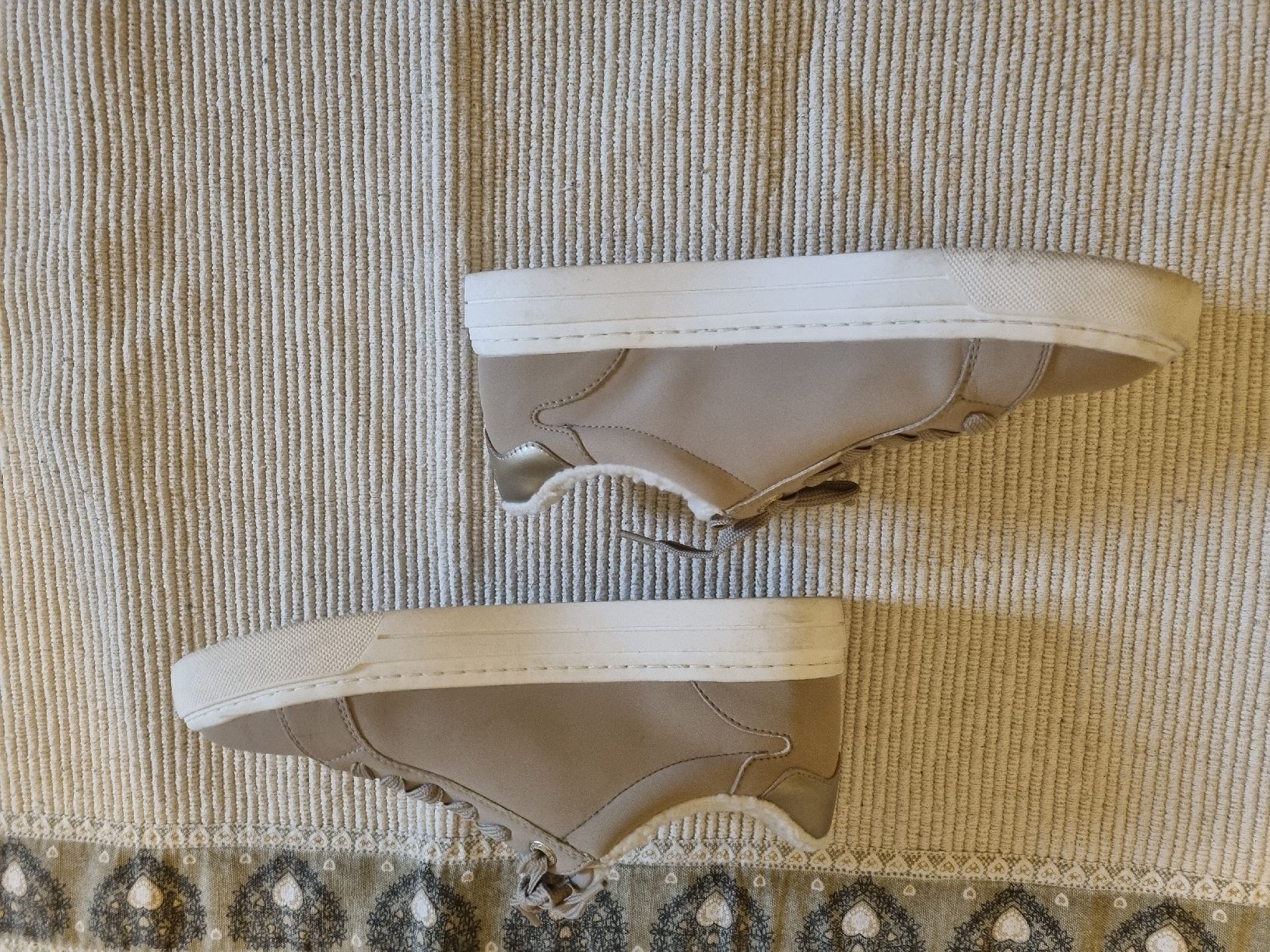 Esprit Scarpe da donna: Esprit Sneaker Gr. 38 – Usato da Thalwil venduto da Briscolina 2
