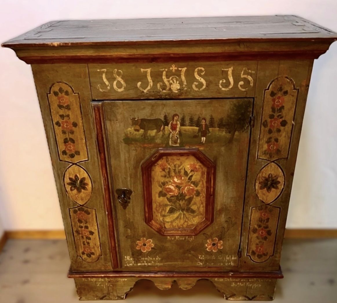 Buffets: Buffet alpin floral multicolore année 1815 – D'occasion à Lausanne par Labellevie23