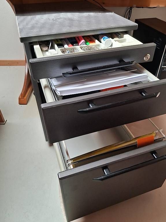 Cassettiere: Petit meuble de bureau  60x45x62 cm – Usato da Cully venduto da Yapi3 2