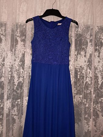 Elegantes, blaues Kleid mit Spitze und Perlen, Grösse 40