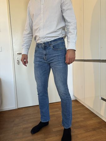 Jean 7 For All Mankind, taille 34, coupe Slimmy, état neuf!