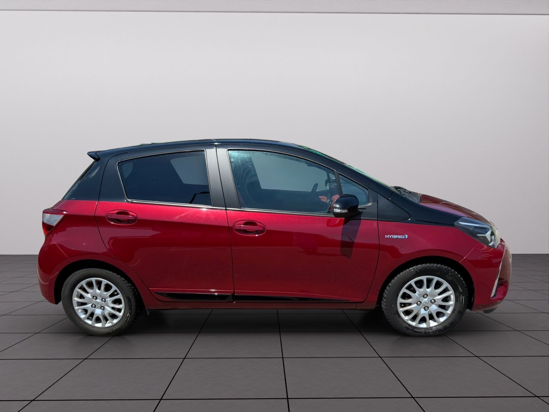 Toyota Autos: Toyota Yaris – Gebraucht aus Luzern von SwissCars-Luzern 2