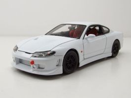 Nissan Silvia VII Coupé 1999-2002 weiss      1:24 von Welly