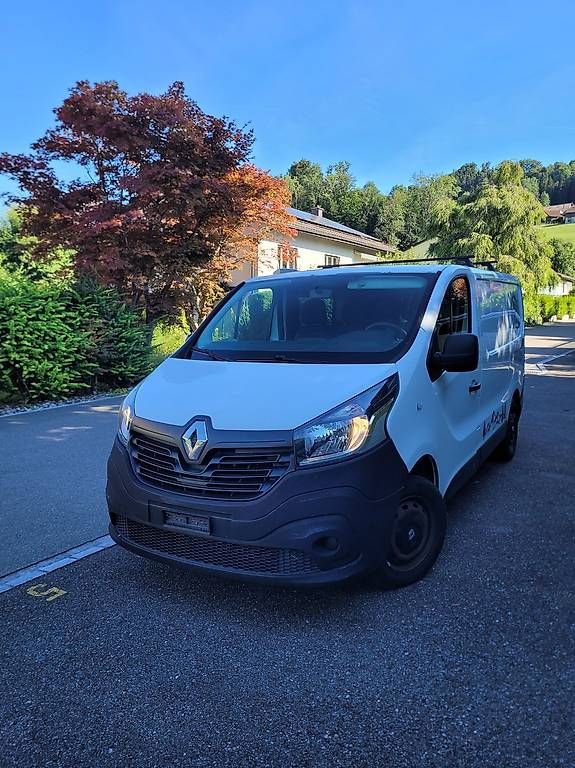 Veicoli da campeggio: Renault Trafic Campingausbau – Usato da Bichelsee venduto da Adiimhof