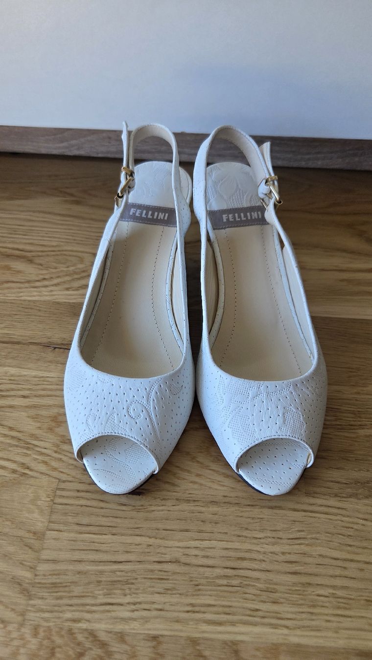 Chaussures femmes: Fellini Pumps Damenschuhe – Neuf avec emballage d'origine à Zug par opo_cy5d 6